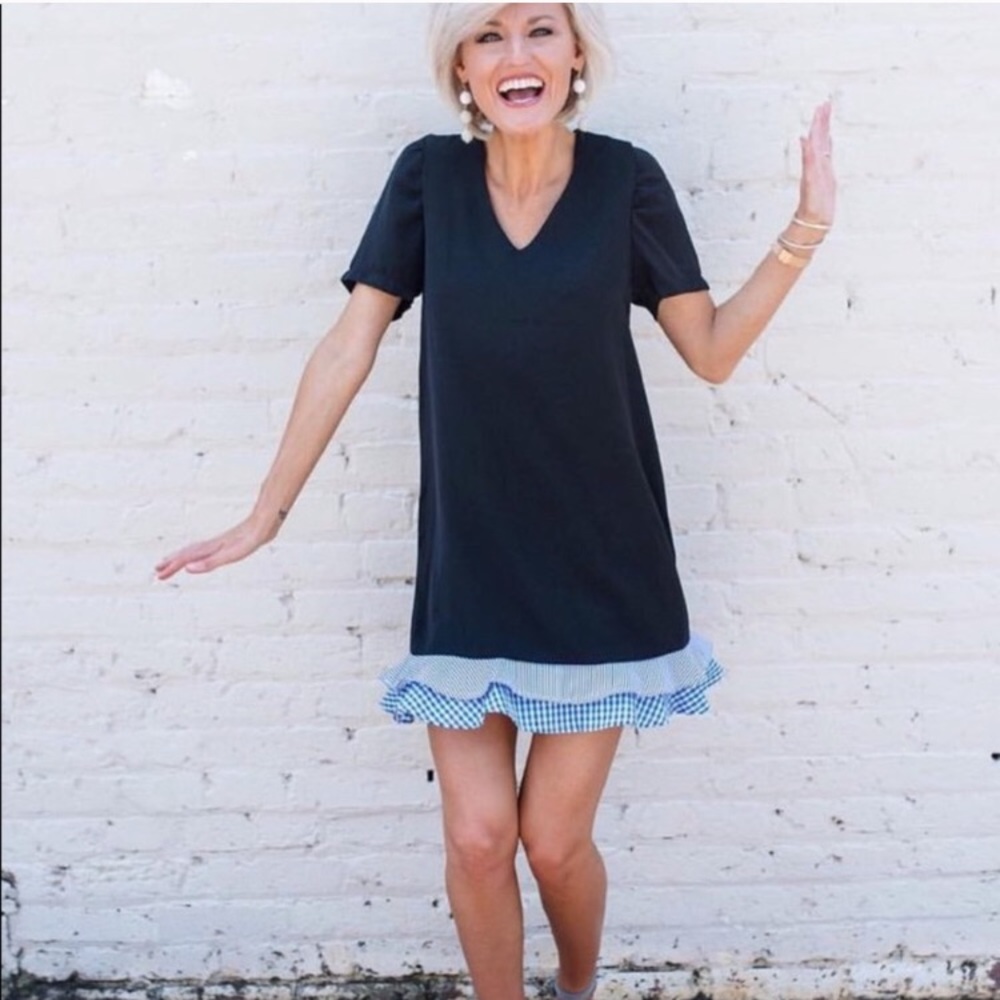 NWT [Goodnight Macaroon] Adorable V-neck Dress